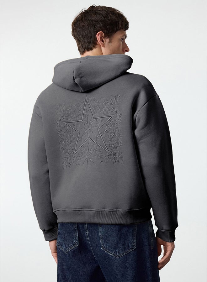 trendyol Anthracite Oversize/Wide Cut Back Embroidered Detailed Hooded Sweatshirt - Image 3
