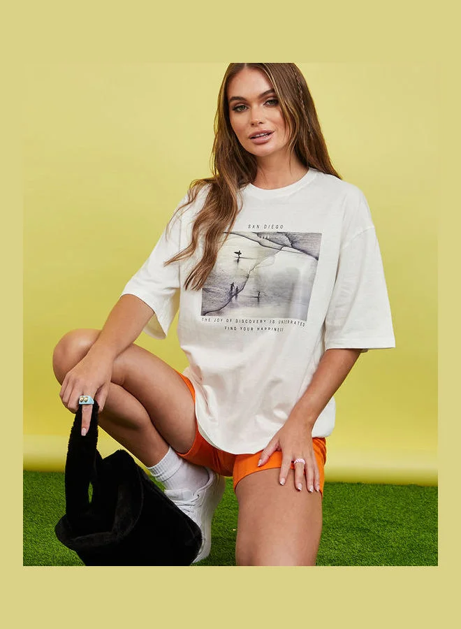 Styli Shorts Sleeves Beach Photo Graphic Oversized Longline T-shirt