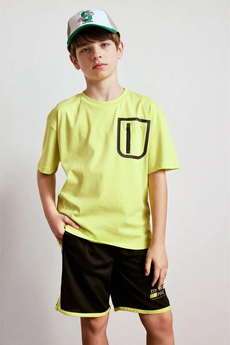 ديفاكتو Boy Oversize Fit Short Sleeve T-Shirt