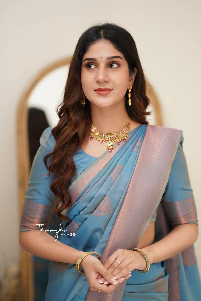 Vivatra Women Banarasi Soft Silk Saree | Jacquard Weaving with Rich Pallu & Border | Includ Matching Utitched Blouse Piece (VT-KP-6015-Royalblue) - Image 2