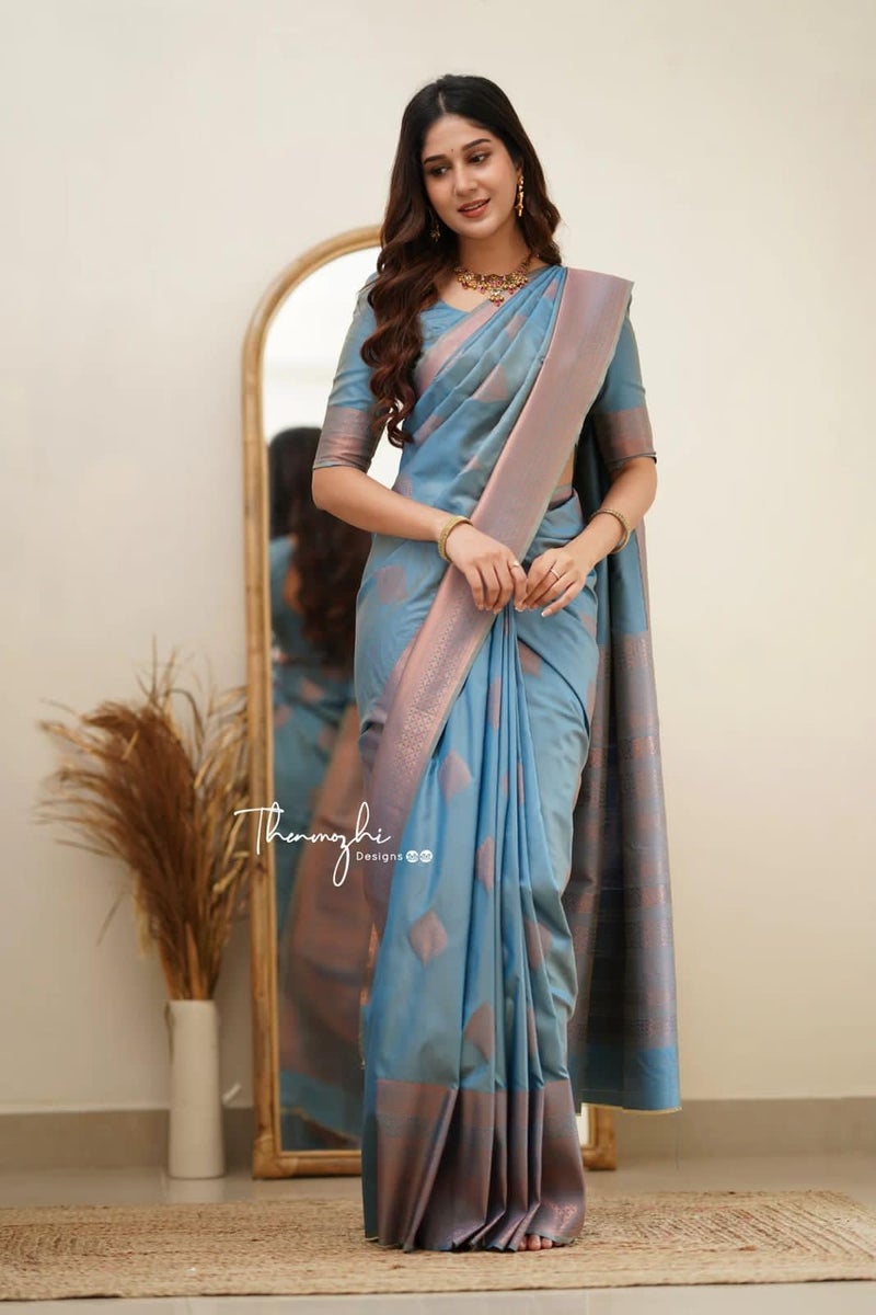 Vivatra Women Banarasi Soft Silk Saree | Jacquard Weaving with Rich Pallu & Border | Includ Matching Utitched Blouse Piece (VT-KP-6015-Royalblue) - Image 3
