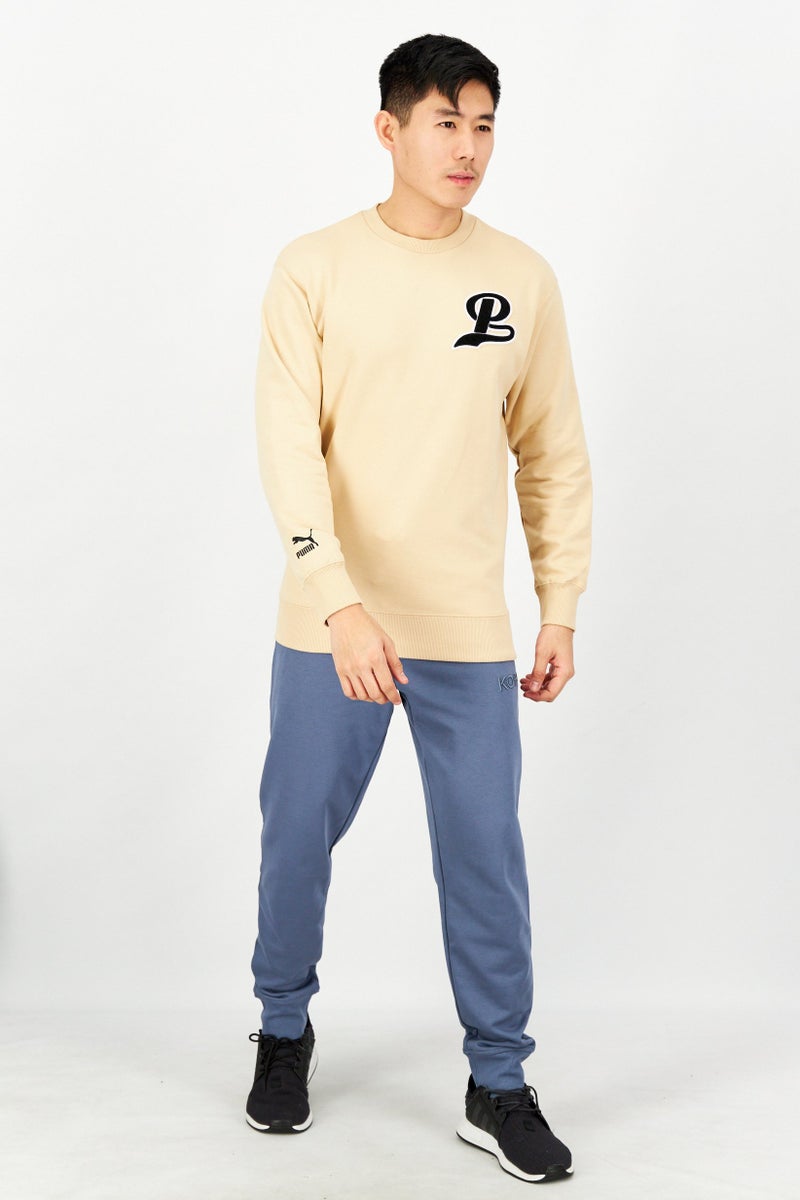 PUMA سويت شيرت تدريب بأكمام طويلة للرجال بتصميم مريح، بيج - Image 4