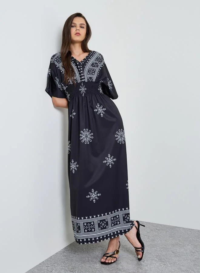 تايك تو Black Graphic Printed  Batwing Sleeves Ruched Maxi Dress