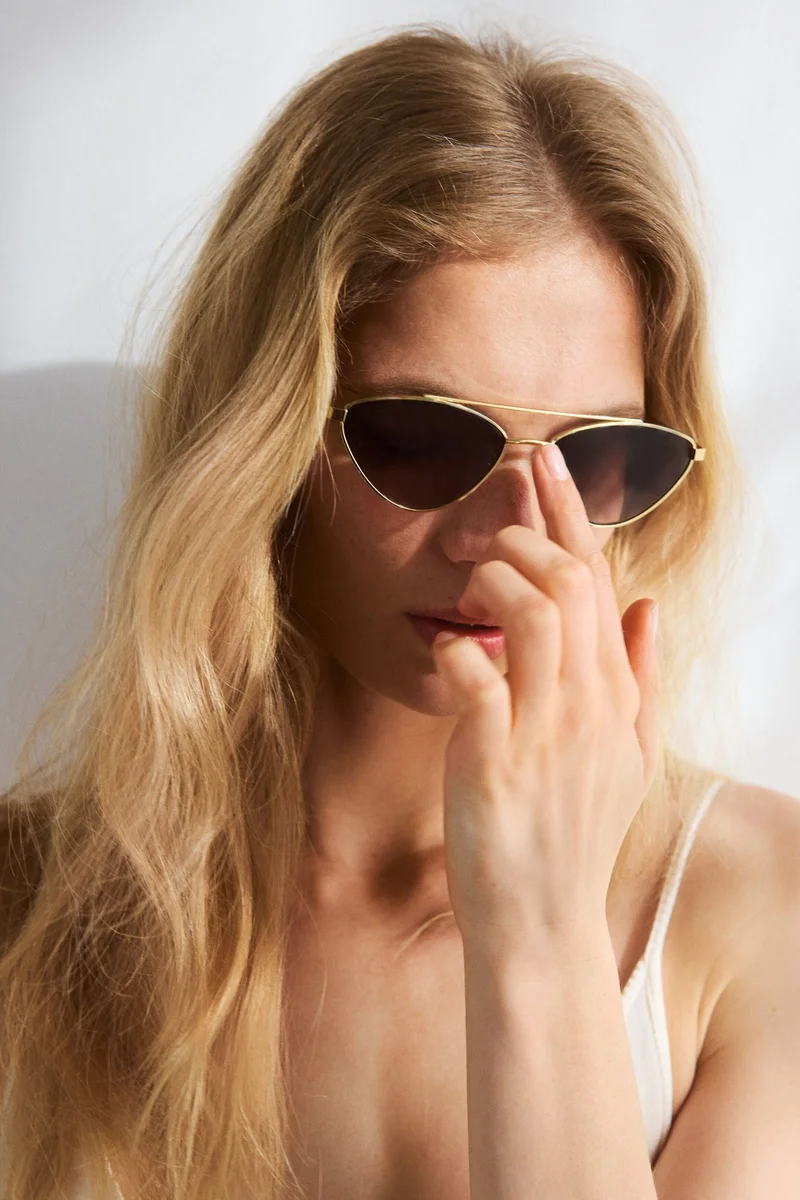 H&M Cat-eye sunglasses