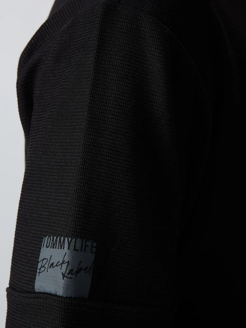 تومي لايف TOMMY Men's Oversized Crew Neck T-Shirt With Patch