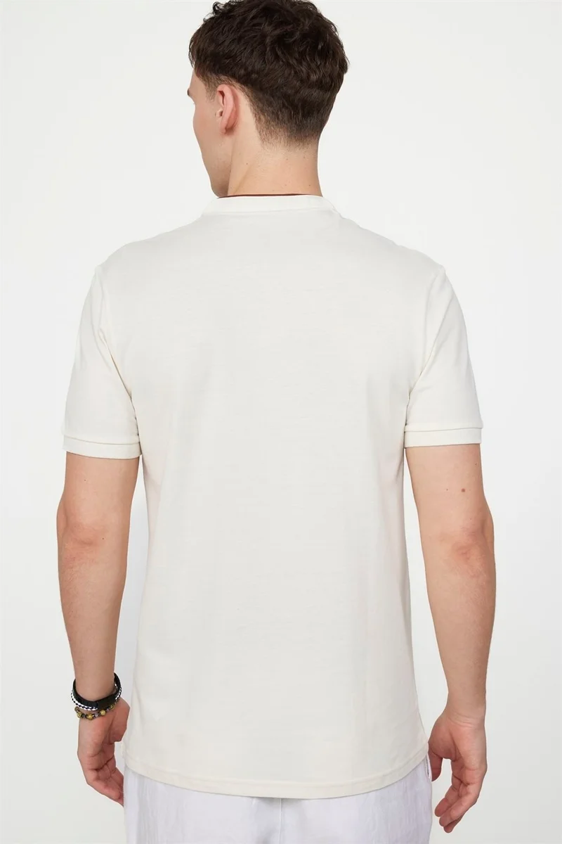 تودورس Men's Slim Fit Judge Collar Pique Cotton Ecru T-Shirt