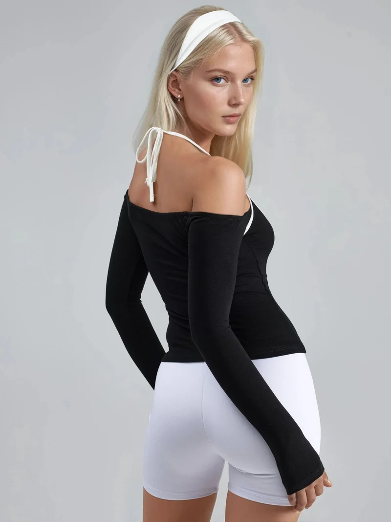 Busem BUSEM Slim Fit Knitted Blouse with U Collar and Contrast Binding