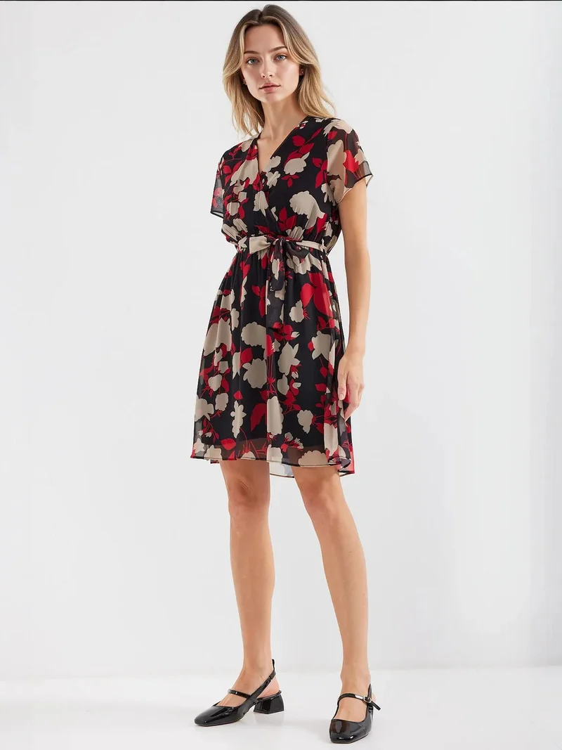 بيغ دارت فستان قصير بياقة على شكل حرف  وزهور مع رباط