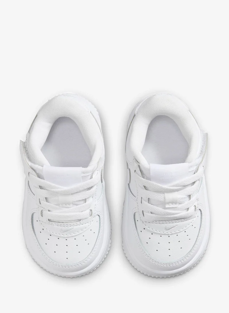 نايكي إنفانت فورس  لو إيزيون بي تي