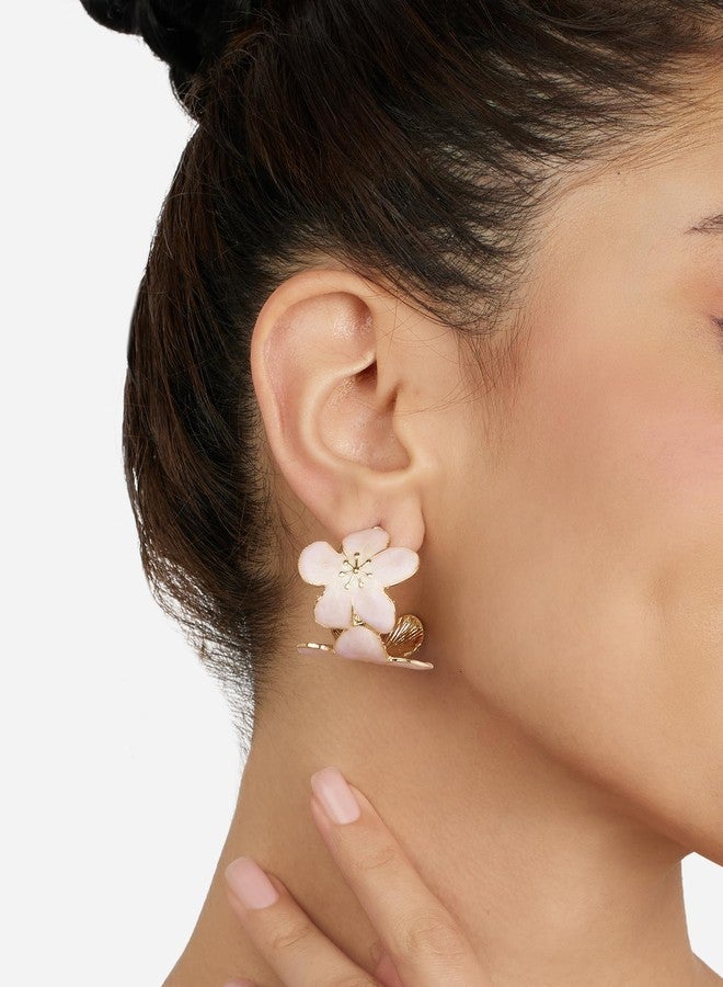 Zaveri Pearls أقراط زافيري بيرلز الوردية والبيضاء المطلية بالمينا على شكل زهور، أقراط عصرية نصف دائرية للنساء - ZPFK21868 - Image 2