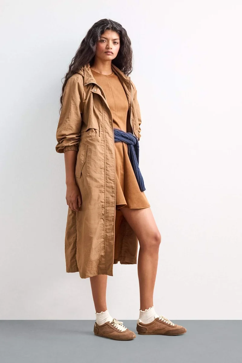 ديفاكتو Regular Fit Hooded Zip-Up Long Raincoat