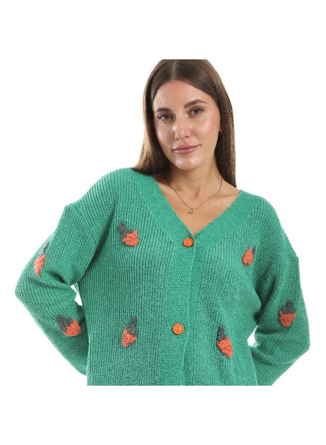 سيزار كارديجان صوف حريمي قصير  مزين بفراولات صوف  وزراير من الأمام - Image 5