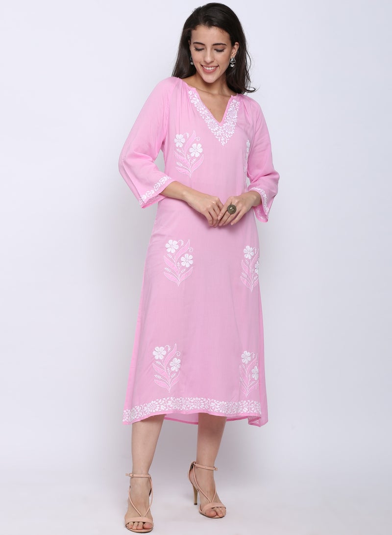 الايا فستان مطرز بالزهور - Image 1