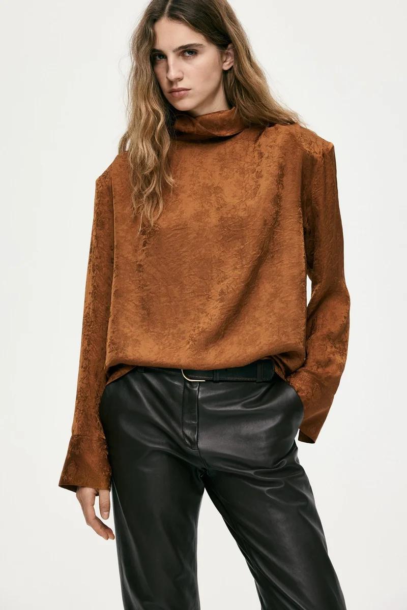 H&M Shoulder-pad blouse