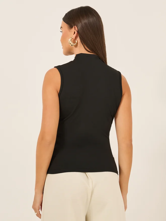 Styli Styli Solid Sleeveless High Neck Top