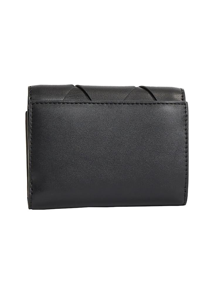 CALVIN KLEIN SMALL TRIFOLD WALLET  - Image 2