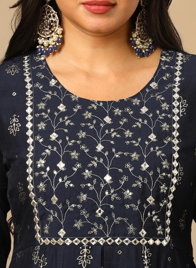 globus Embroidered Sequined Yoke Foil Jaal Print Layered Anarakali Kurta - Image 4