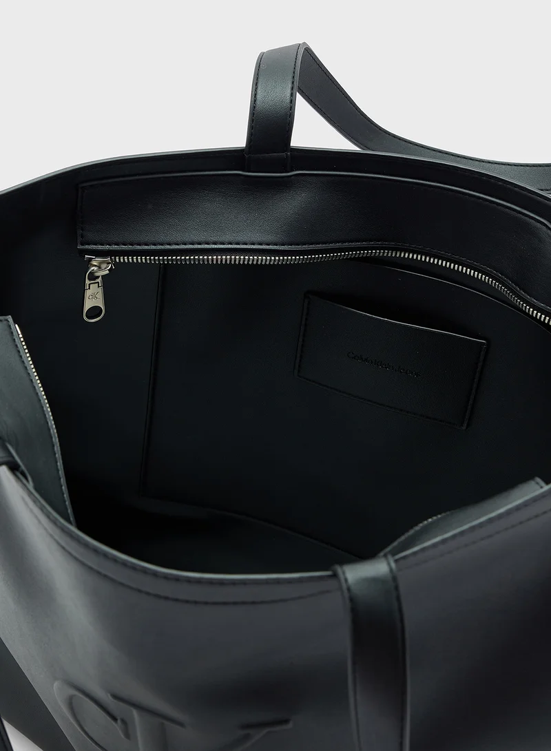 Calvin Klein Jeans Sculpted Slim Tote