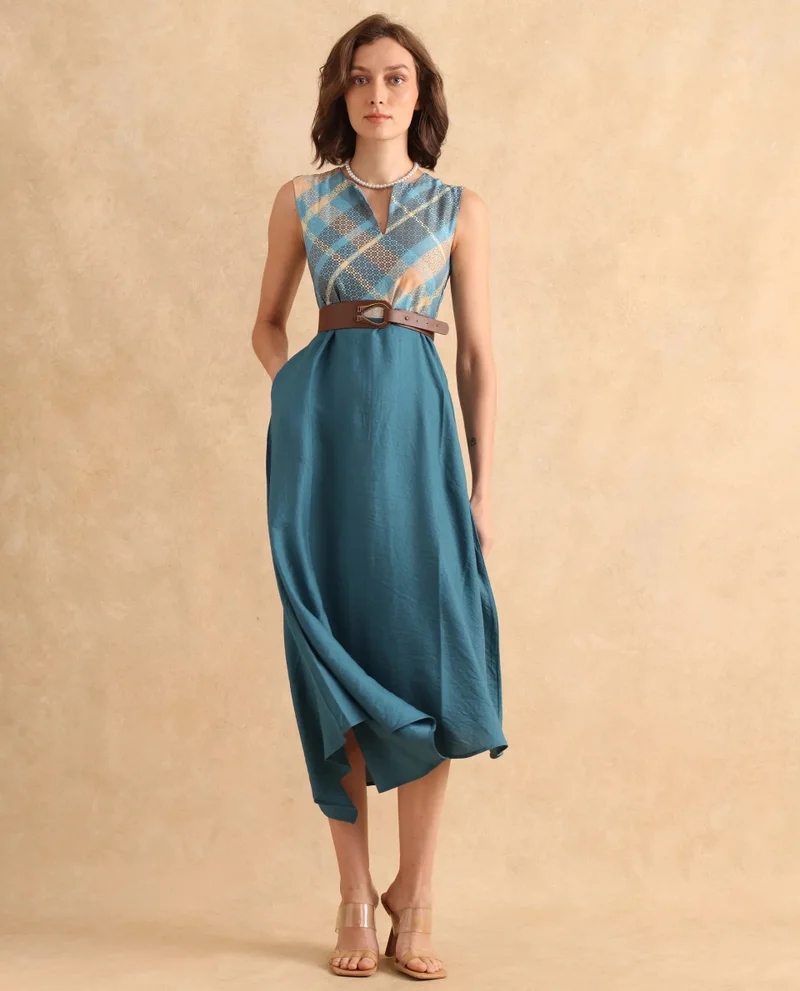 Rareism Rareism Women Riskal Blue Sleeveless Round Neck Fit And Flare Maxi Flannel Print Dress