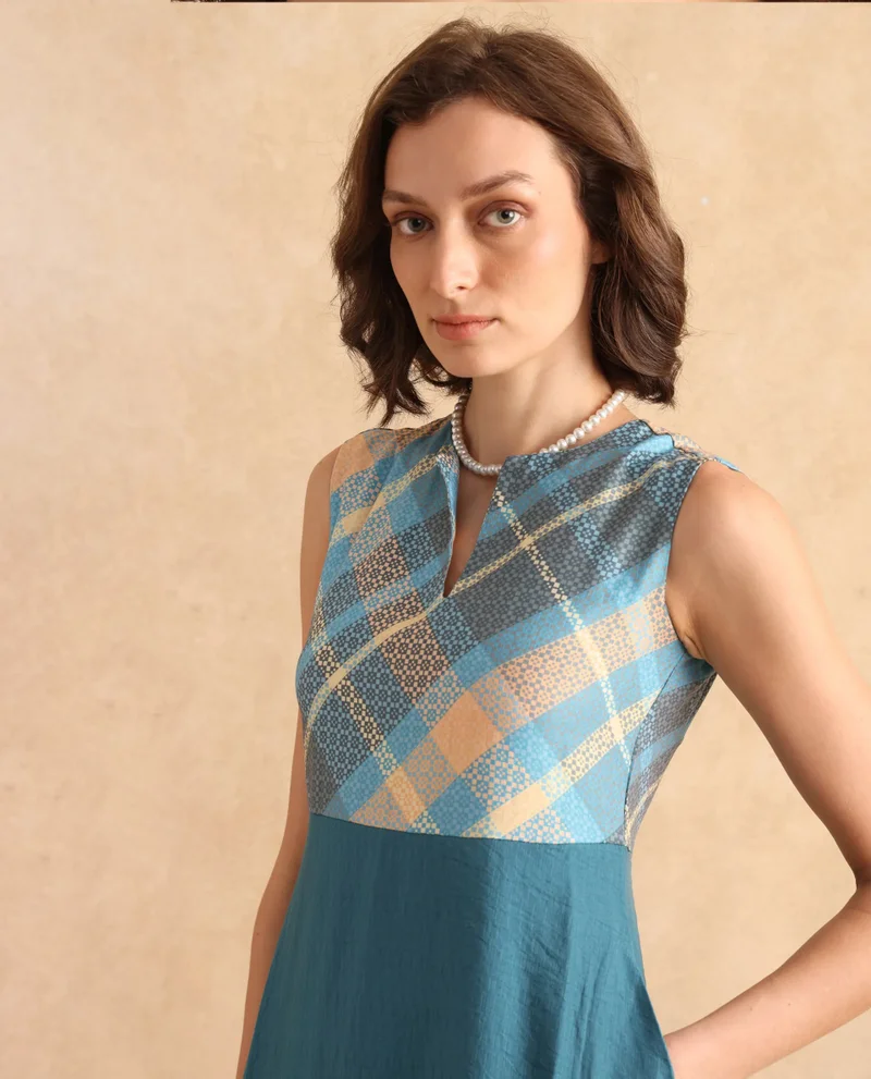 Rareism Rareism Women Riskal Blue Sleeveless Round Neck Fit And Flare Maxi Flannel Print Dress