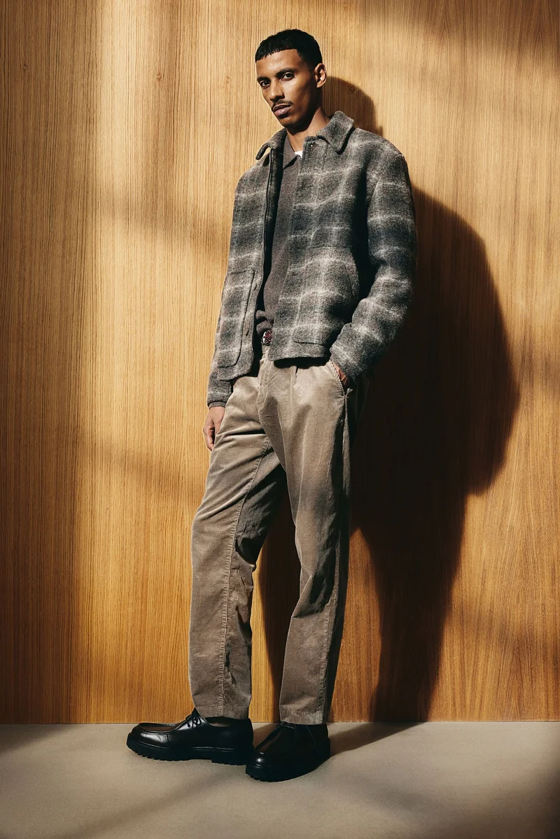 H&M Reglar Fit Corduroy Trousers