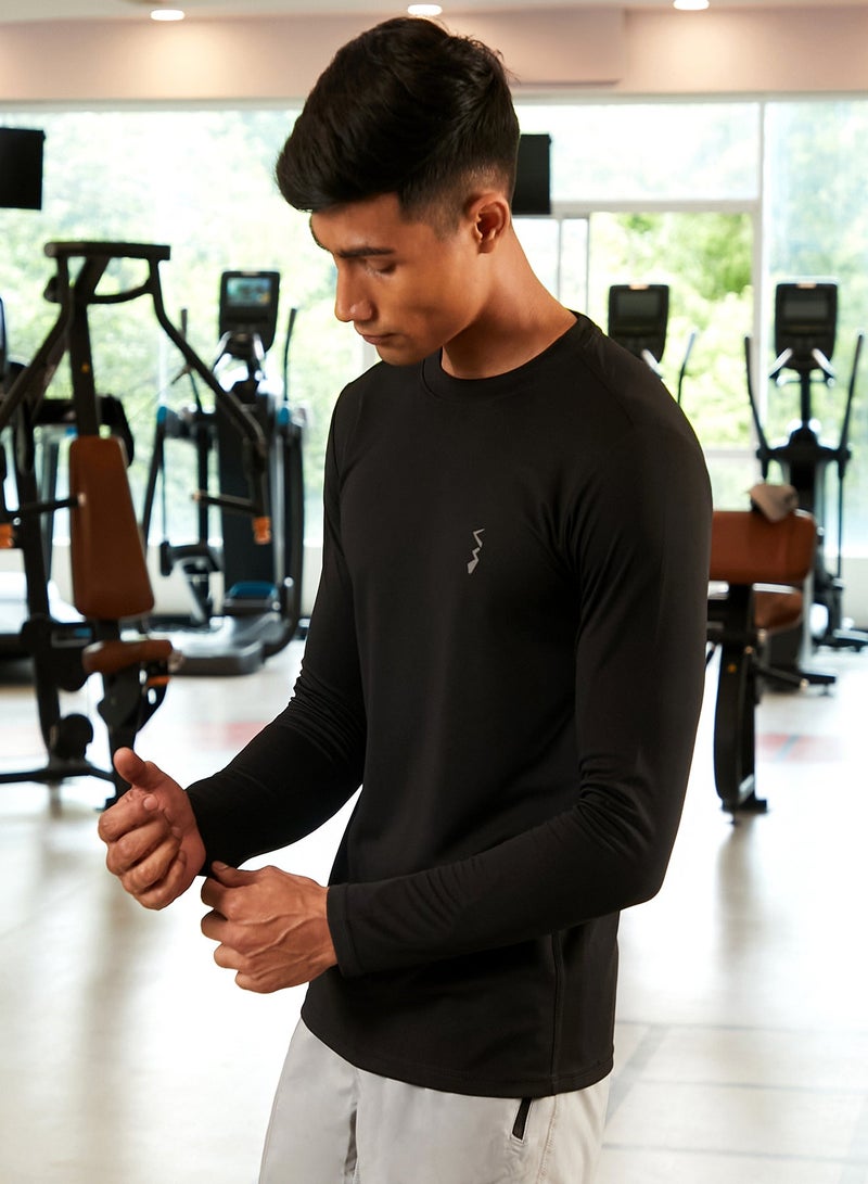 Campus Sutra Men's Solid Black Activewear T-Shirt For Casual Wear |  Dri-Fit Long Sleeve Activewear T-Shirt Crafted With Comfort Fit And High-Performance For Everyday Wear - Image 3