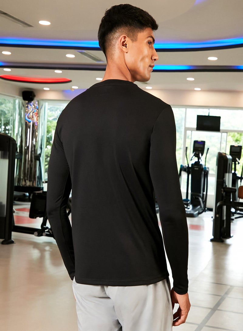 Campus Sutra Men's Solid Black Activewear T-Shirt For Casual Wear |  Dri-Fit Long Sleeve Activewear T-Shirt Crafted With Comfort Fit And High-Performance For Everyday Wear - Image 5