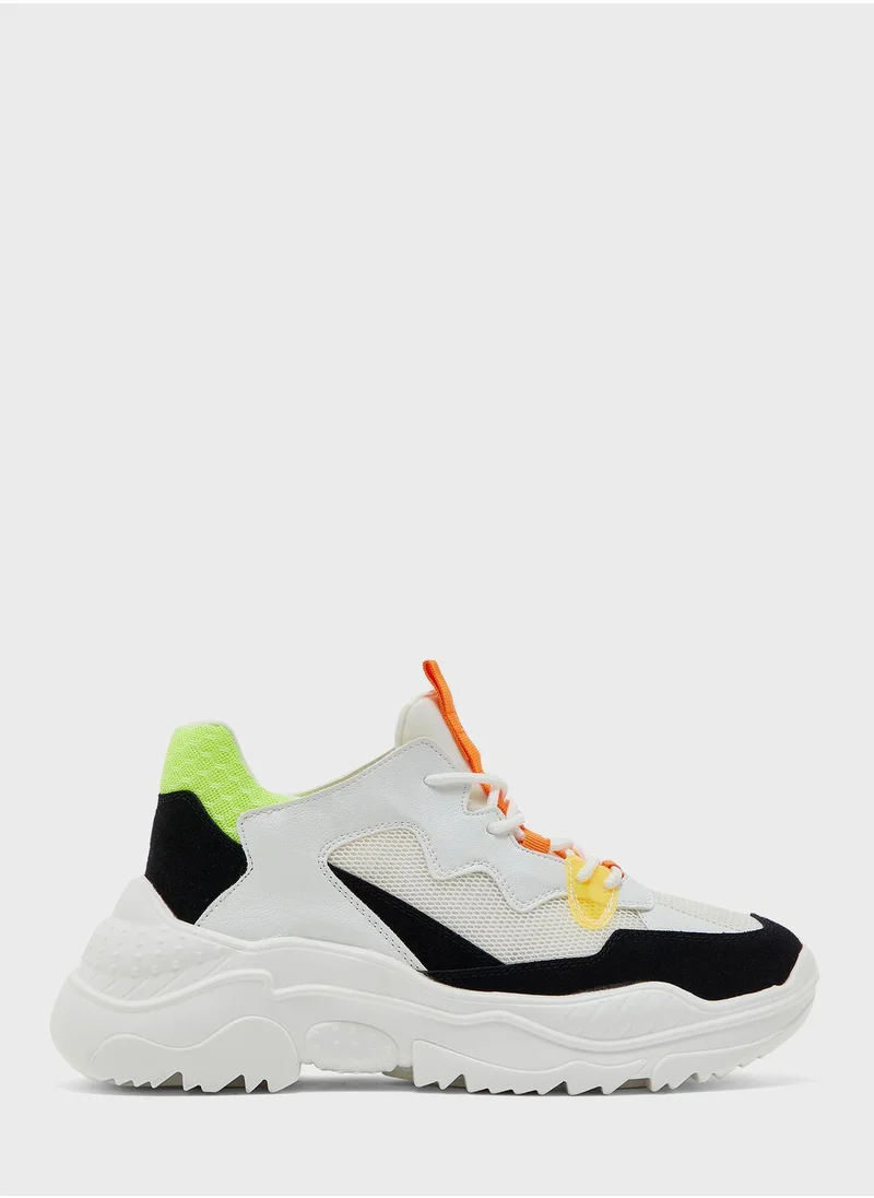 Reserved Casual Low Top Sneaker