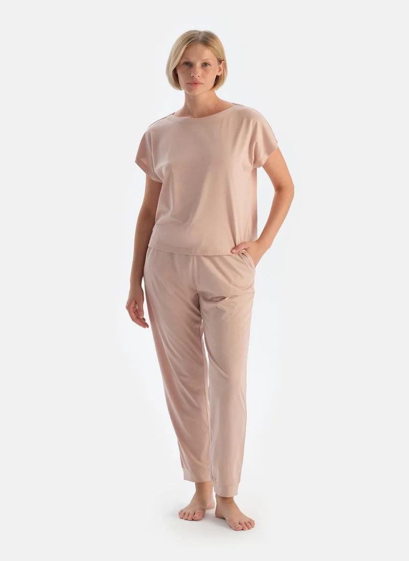 dagi T-shirt & Trousers Pajama Set Crew Neck Supreme Mid Rise Sleepwear
