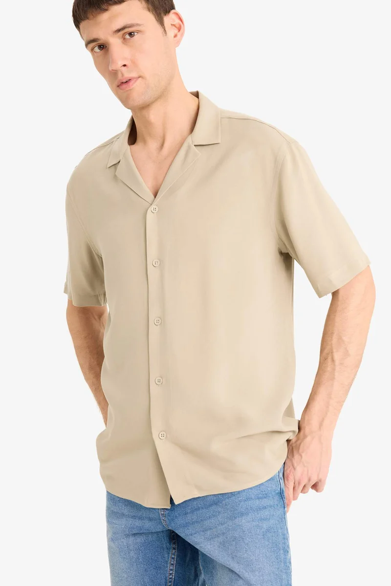ديفاكتو Regular Fit Apache Neck Short Sleeve Shirt