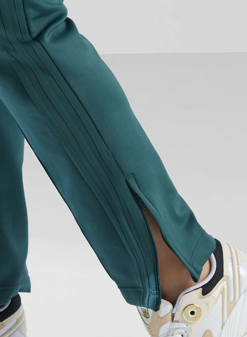 adidas Originals Straight Cut Slim Fit Sweatpants