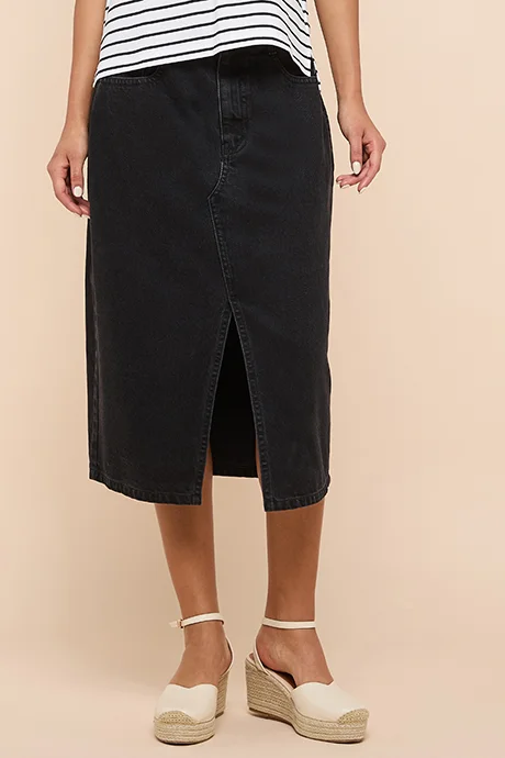 أر أند بي Washed Denim Skirt with Button Closure