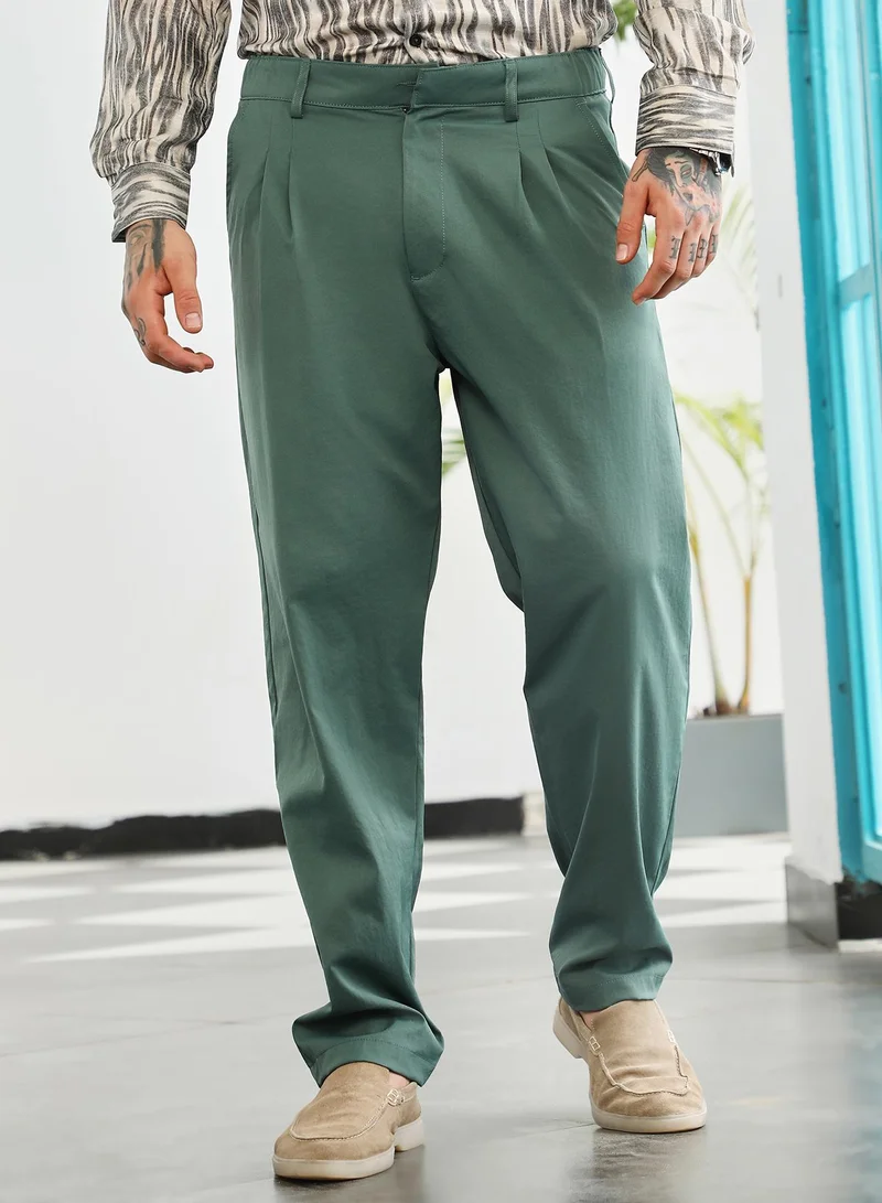Campus Sutra Campus Sutra Men's Emerald Green Double-Pleated Tailored Trousers | Mid-Rise , Straight Hem , Conceal Button Closure , Relaxed-Fit | Solid Plain | Polyester Blend Trouser For Casual Wear
