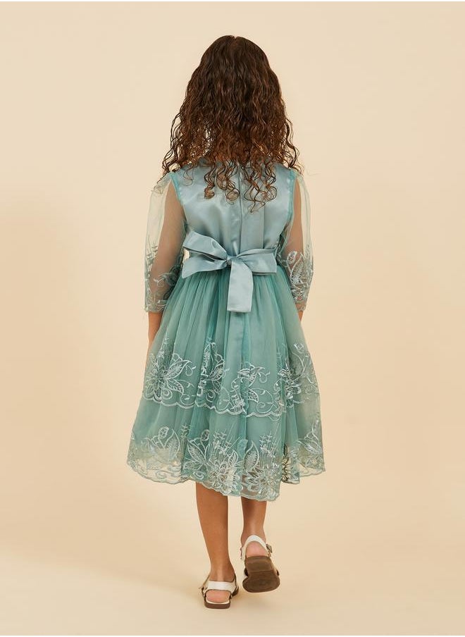Styli Lace Insert Flower Corsage Round Neck Dress  - Image 4