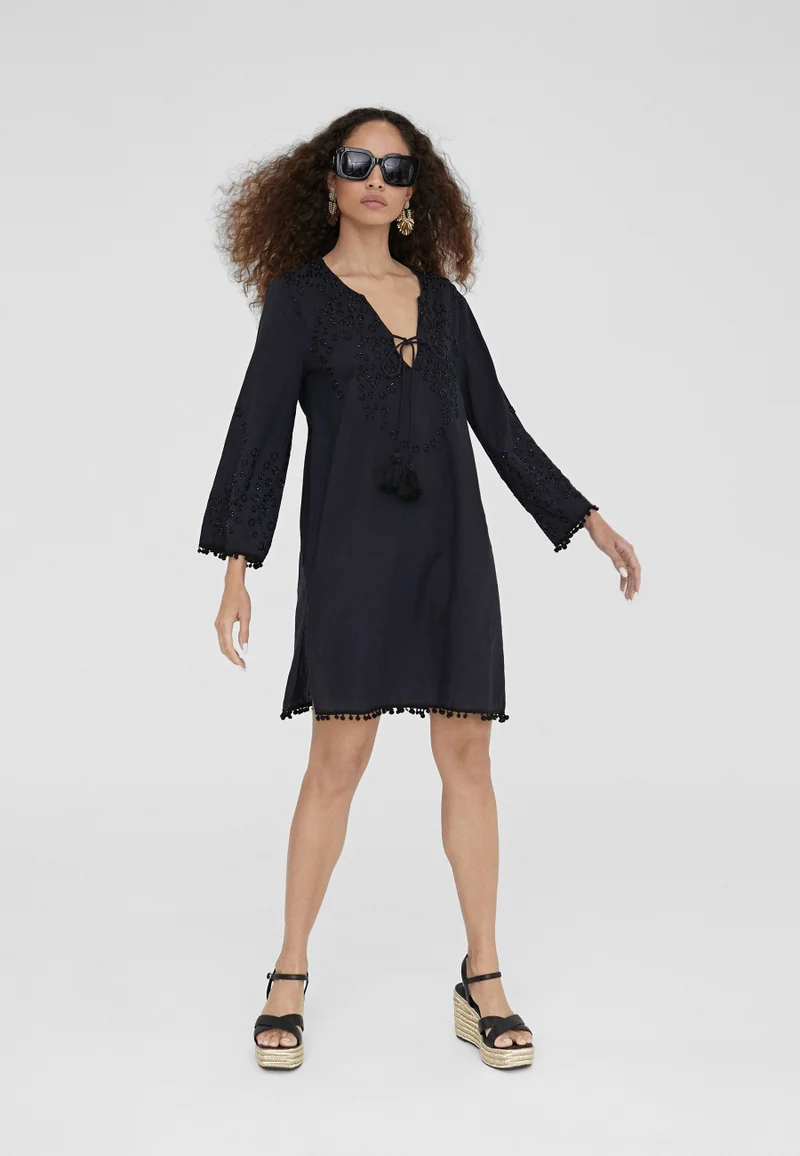 Lola Casademunt Short embroidered caftan