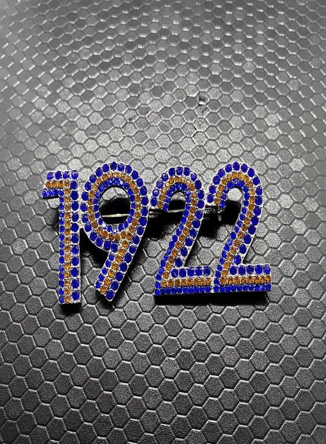 بروش معدني مرصع بأحجار الراين من جمعية سيجما جاما رو النسائية، إصدار عام 1922. - Image 4