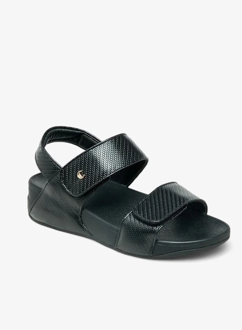 لو كونفورت صنادل نسائية بشريط لاصق بنقوش