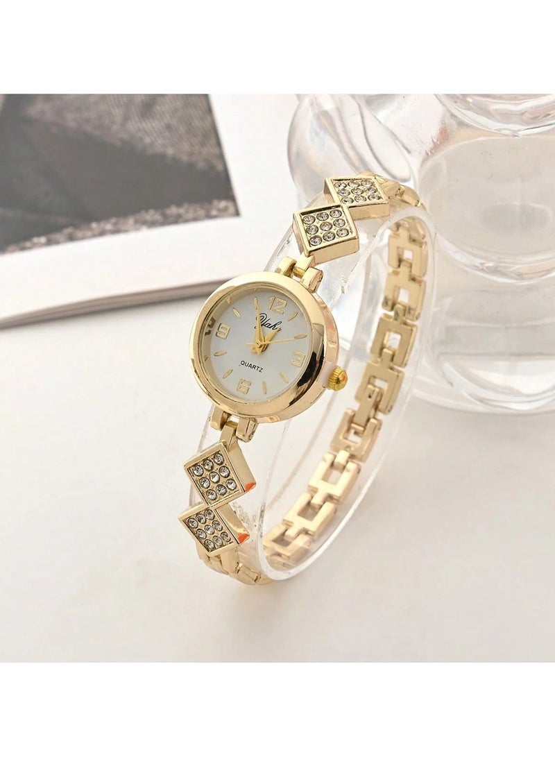 Women's accessory set consisting of 5 pieces: includes a watch, ring, necklace, and two pairs of earrings, presented in a luxurious box with artificial flowers. Perfect as a gift for anniversaries, Valentine's Day, Mother's Day, engagement parties, and birthday celebrations. - Image 3