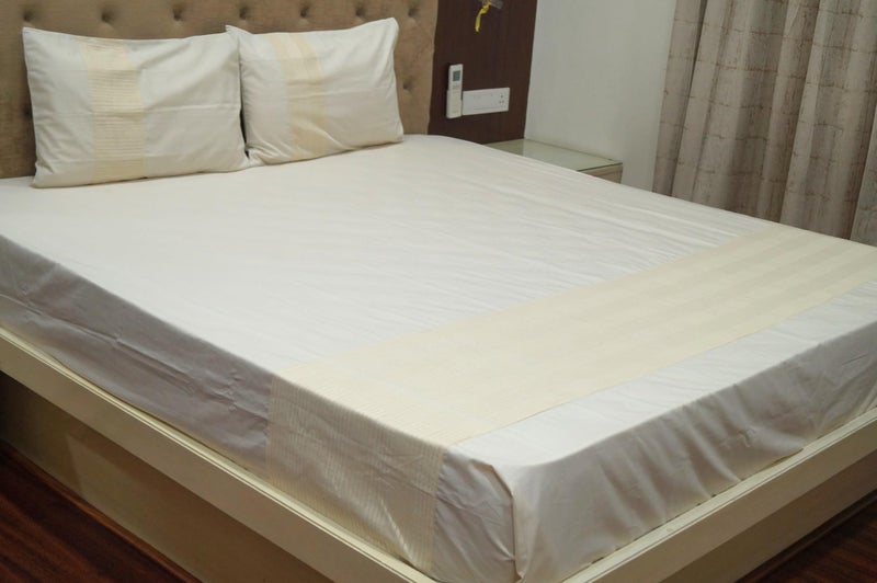 Vissage Natural Greige Color King Bedsheet with 2 Pillow Covers - Artistic, 100% Cotton, Ecofriendly - Image 1