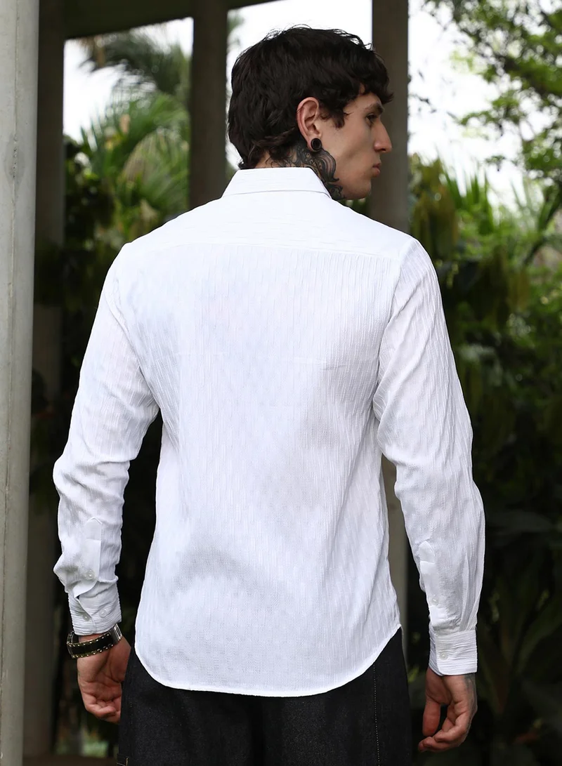 Campus Sutra Campus Sutra Men's Chalk White Ruche-Tactile Shirt For Casual Wear | Spread Collar | Long Cuffed Sleeves | Button Closure | Shirt Crafted With Comfort Fit For Everyday Wear