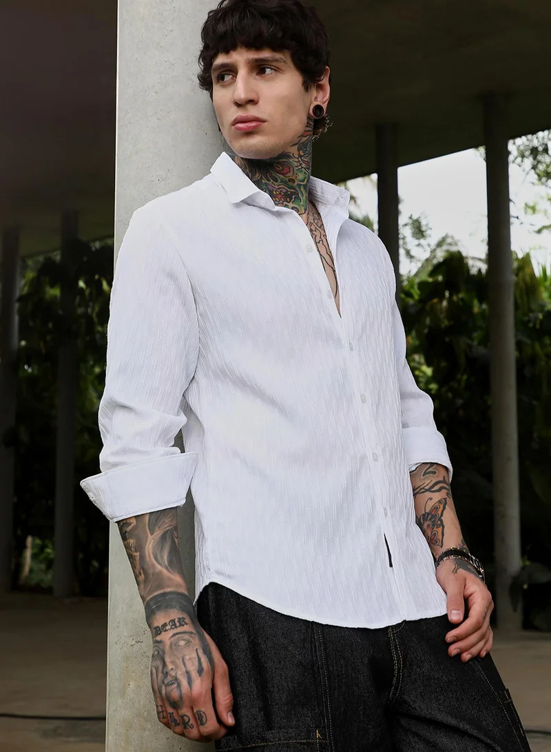 Campus Sutra Campus Sutra Men's Chalk White Ruche-Tactile Shirt For Casual Wear | Spread Collar | Long Cuffed Sleeves | Button Closure | Shirt Crafted With Comfort Fit For Everyday Wear