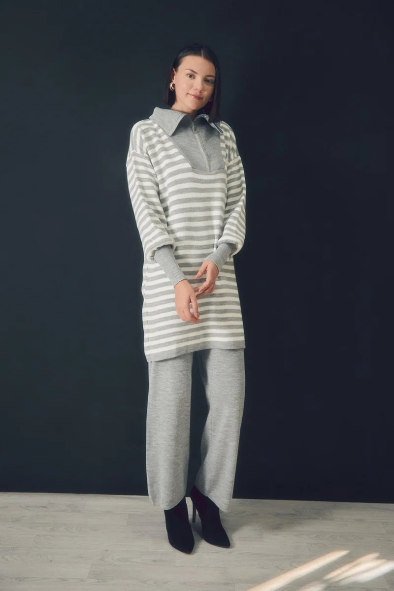 FullaModa Striped Half Zipper Knitwear Set