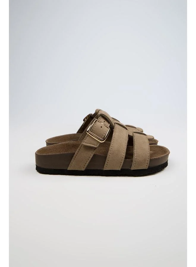 no miento Santi Women's Vegan Leather Buckle Violet Sandal.