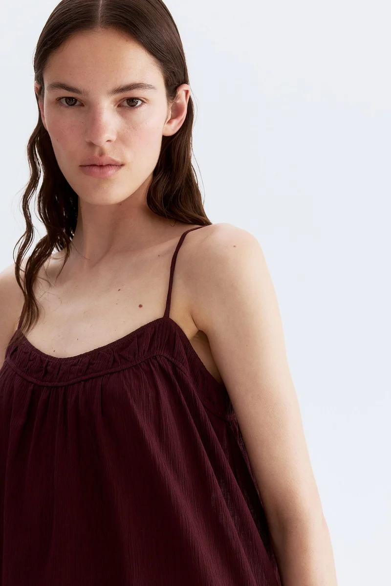 اتش اند ام فستان بتصميم مجعد بحمالات كتف