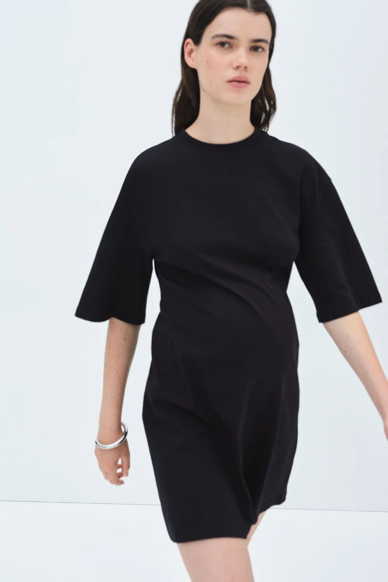 اتش اند ام فستان بقصّة تي-شيرت من تشكيلة ماما