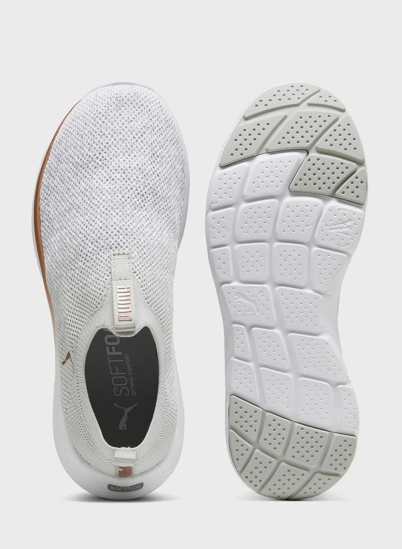 PUMA Softride Remi Slip-On Knit