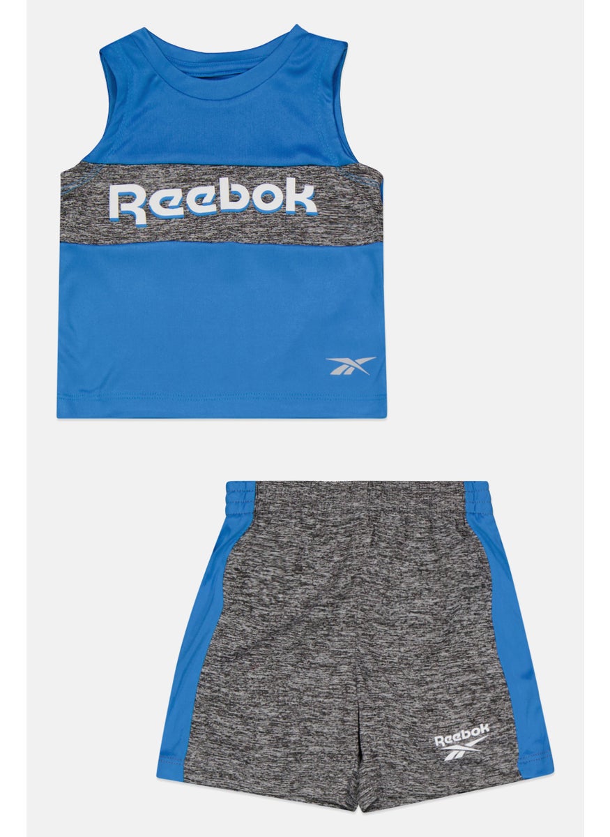 Reebok طقم مكون من قطعتين من الجزء العلوي والسفلي بشعار العلامة التجارية للأولاد الصغار، أزرق/رمادي  - Image 1