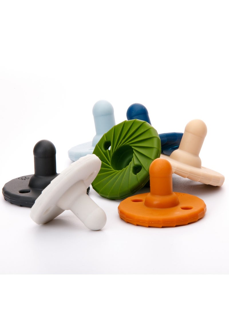 doddle & co. - Doddle & Co. Baby Pacifier, Natural Shape, 100% Silicone - Tokyo Pop Pacifier (3m+) - Navy/Cloud 9 - Image 1