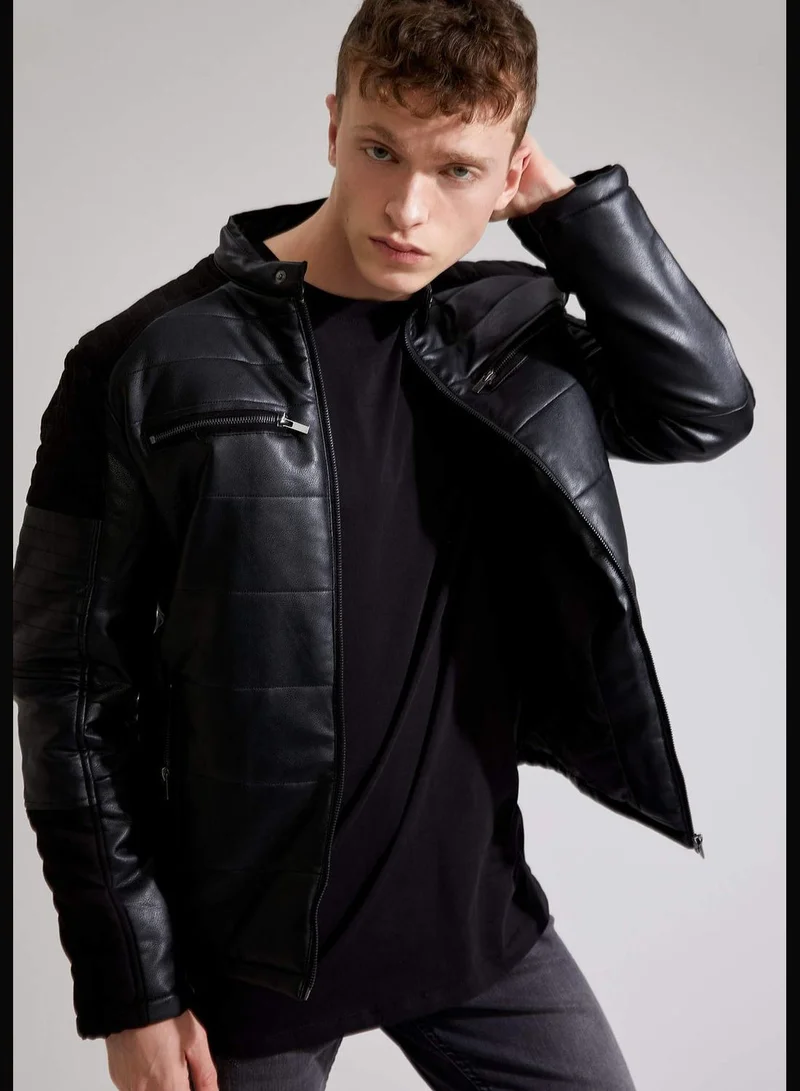 ديفاكتو Man Slim Fit PU Jacket