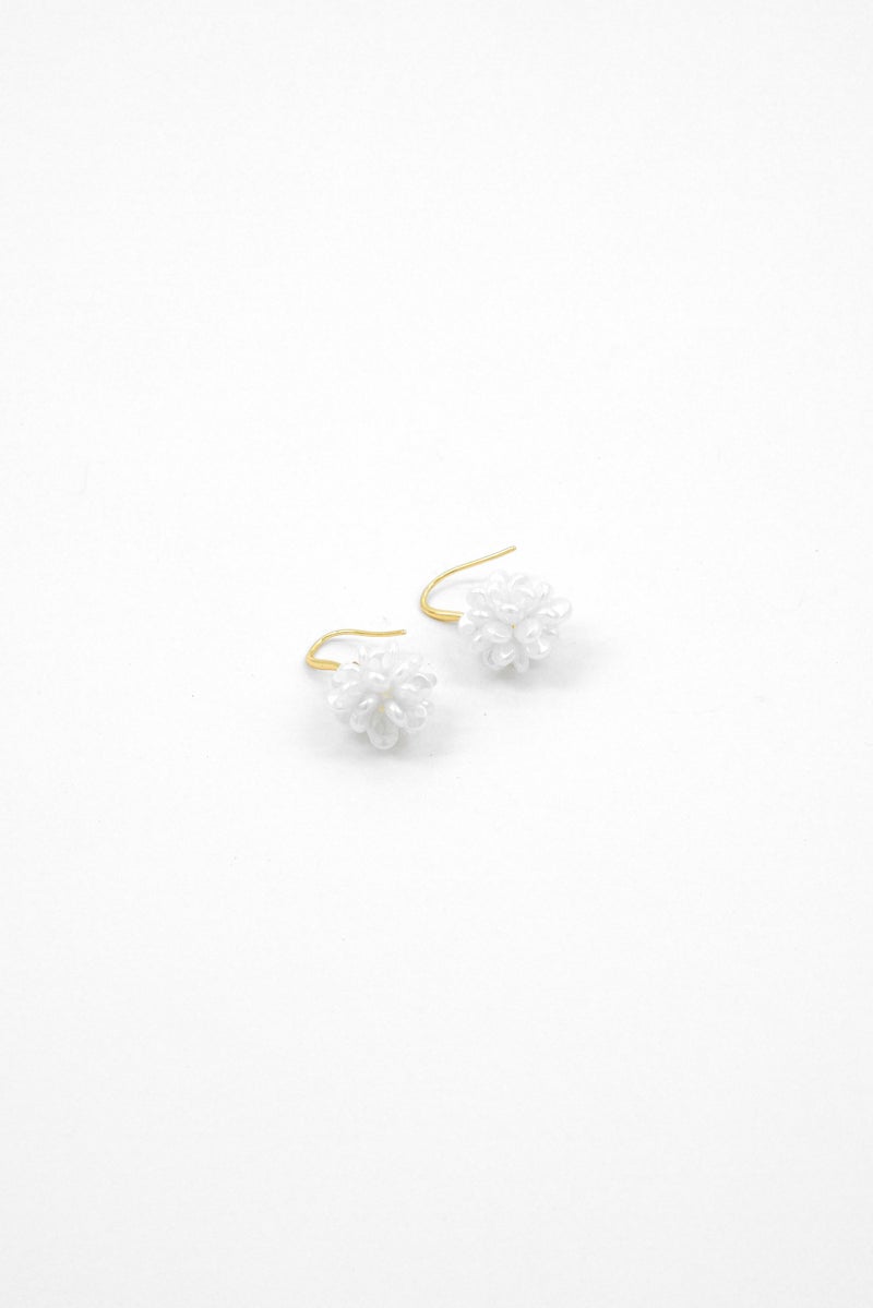 Caracol Women Flower Designed Hook Earrings, Gold/White  - Image 3